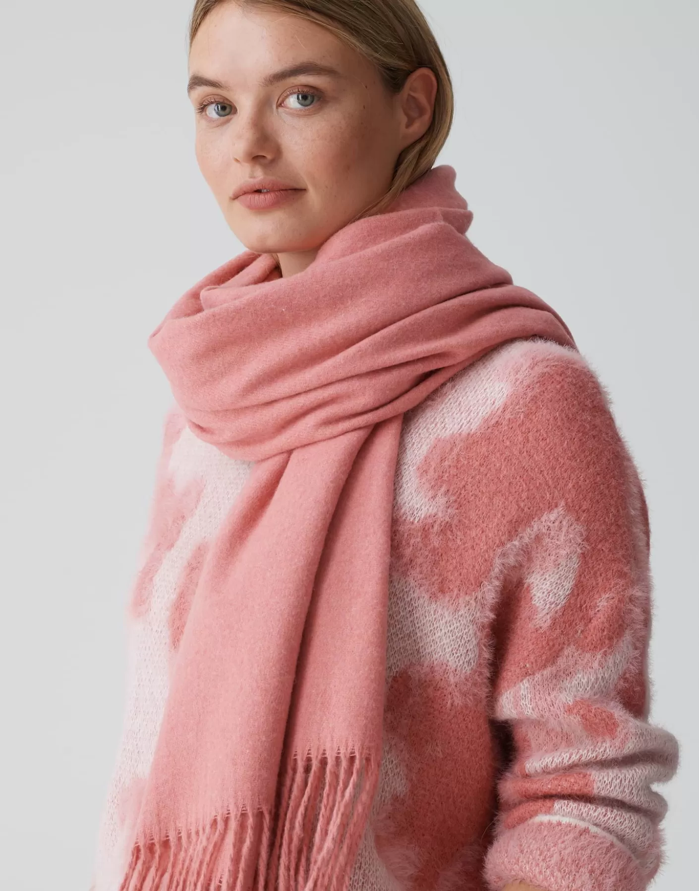 Accessoires<OPUS Commander Écharpe Surdimensionnée Anell Scarf Rose En Ligne mellow rose