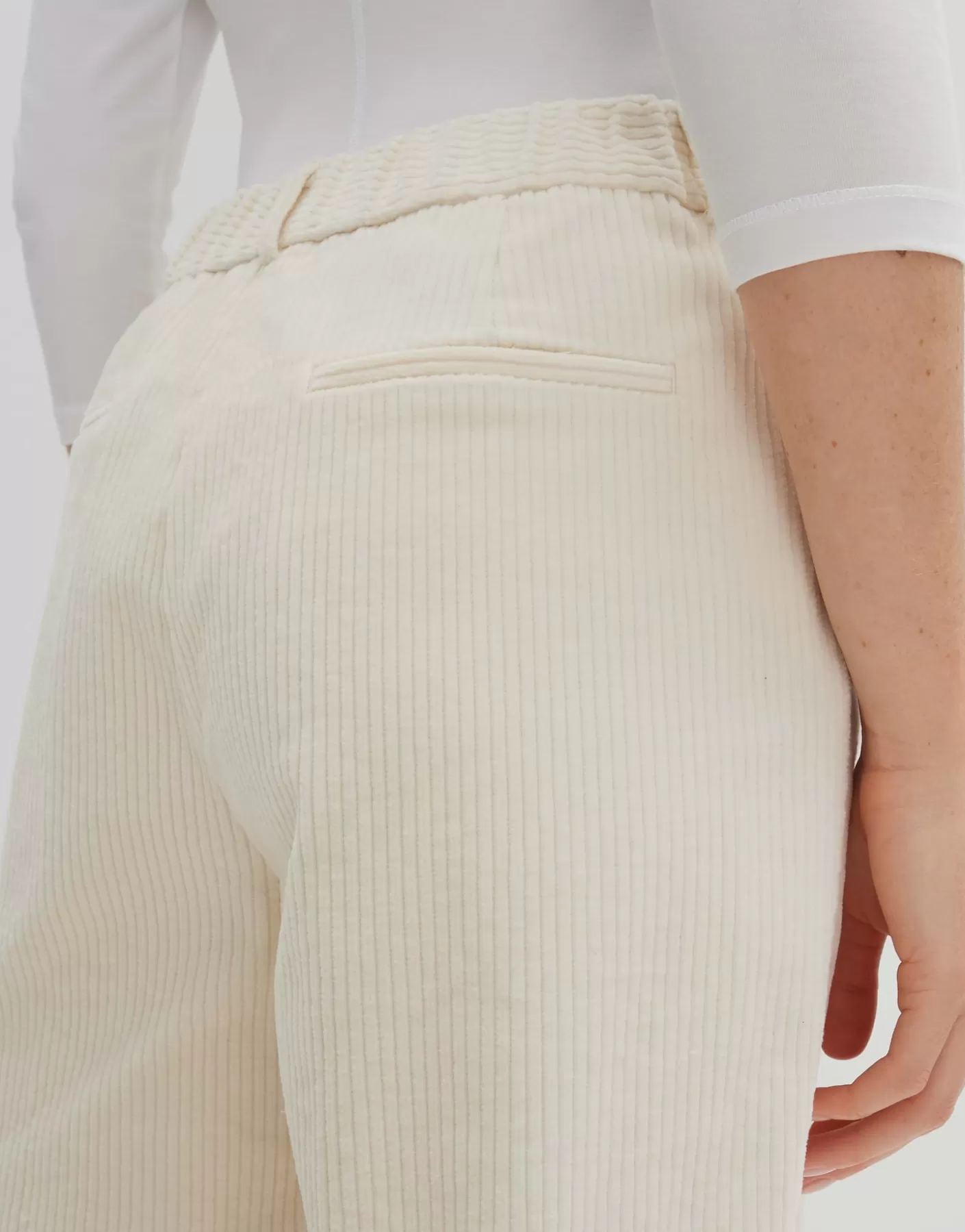 Pantalons<OPUS Commander Pantalon En Velours Côtelé Cisilia Corduroy Blanc En Ligne soft cream