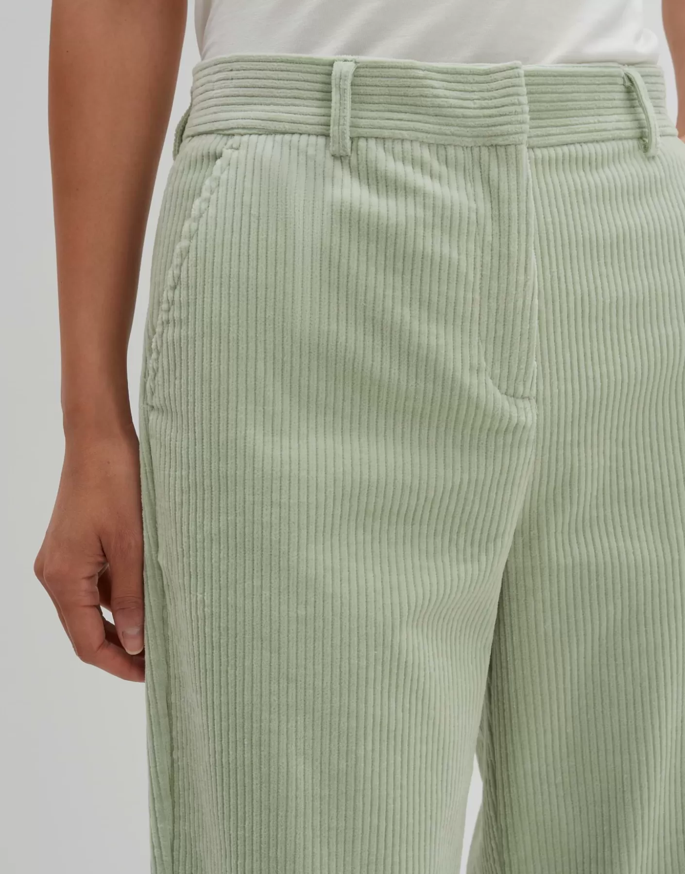 Pantalons<OPUS Commander Pantalon En Velours Côtelé Cisilia Corduroy Vert En Ligne pale jade