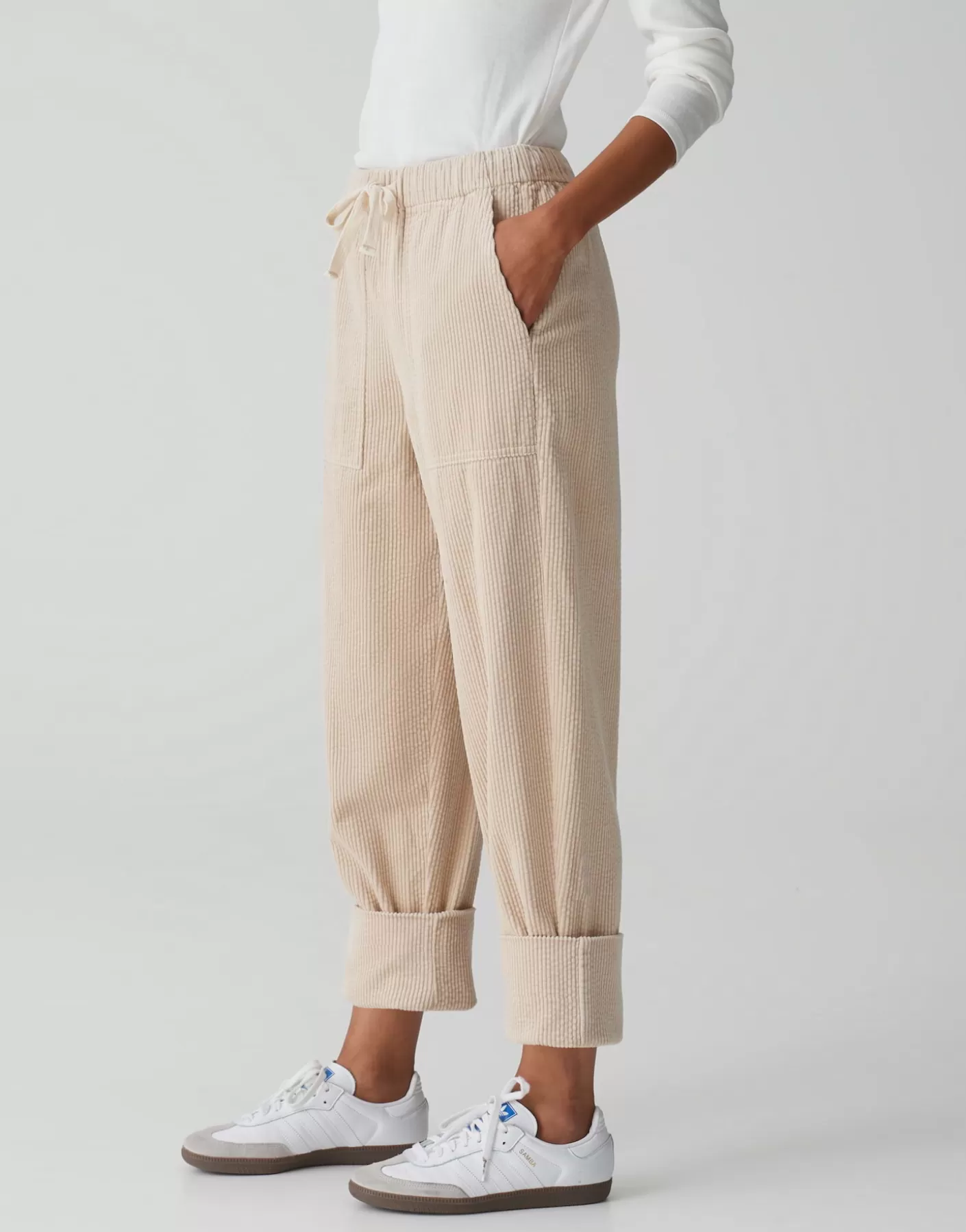Pantalons<OPUS Commander Pantalon En Velours Côtelé Malpi Cargo Beige En Ligne macadamia